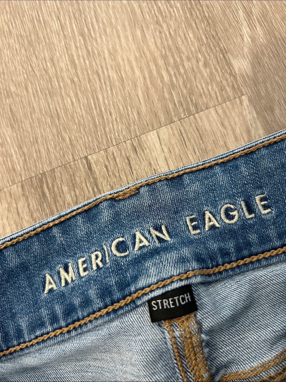 American Eagle Outfitters - Hi-Rise Artist Flare Jeans - Picture 2 of 8